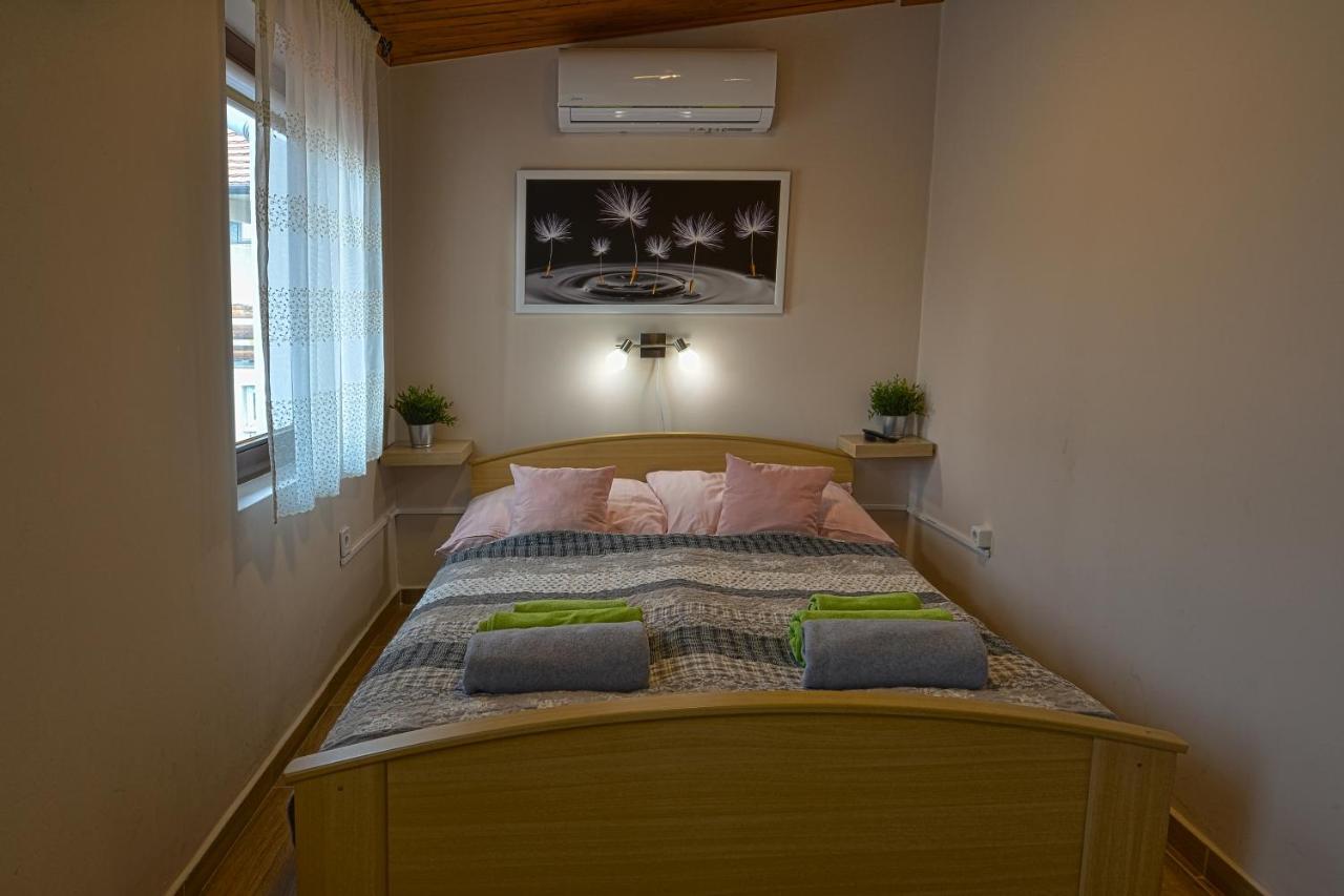 Demetrovics Udvarhaz Appartement